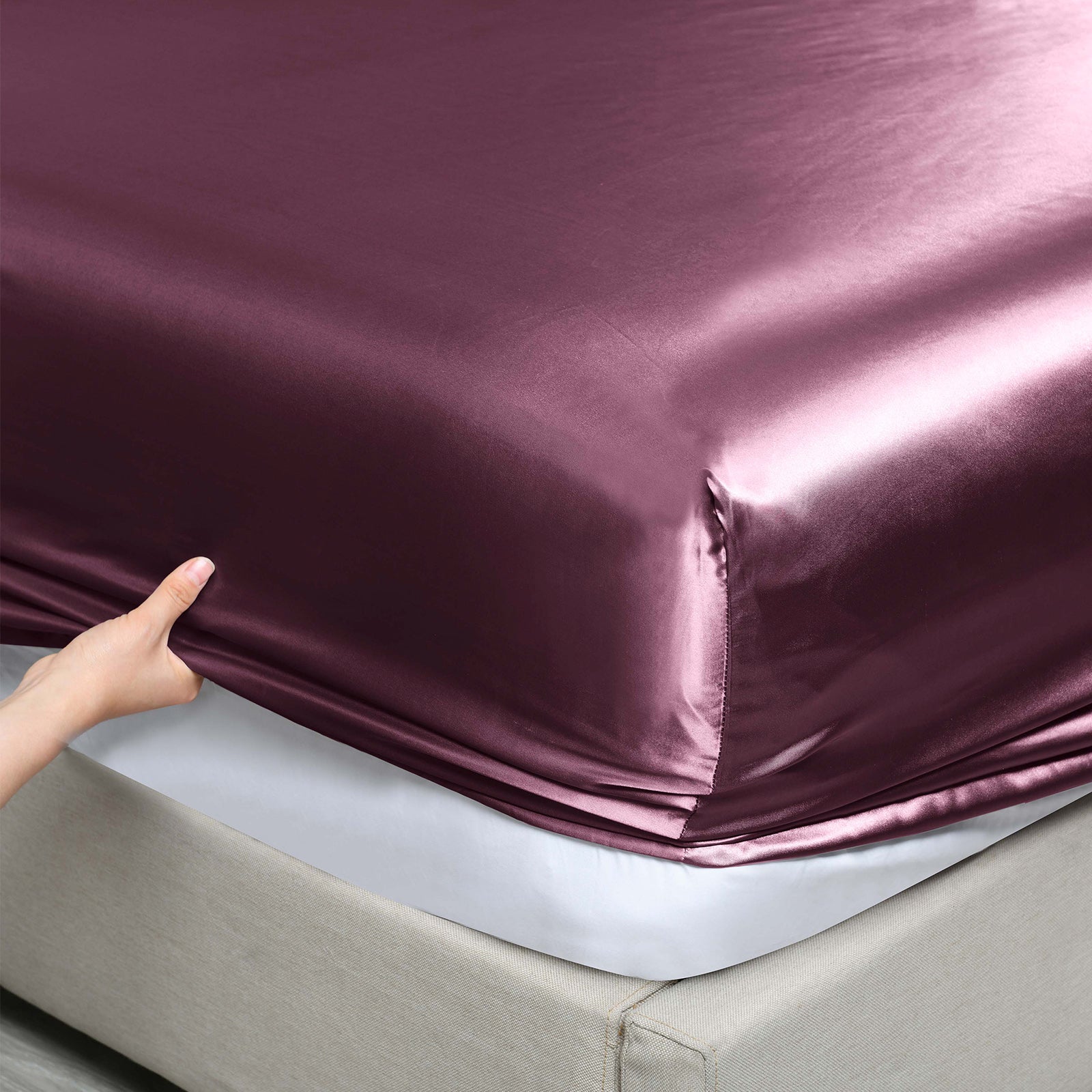 Royal Comfort Satin Sheet Set 3 Piece Fitted Sheet Pillowcase Soft  - Queen - Malaga Wine Deals499