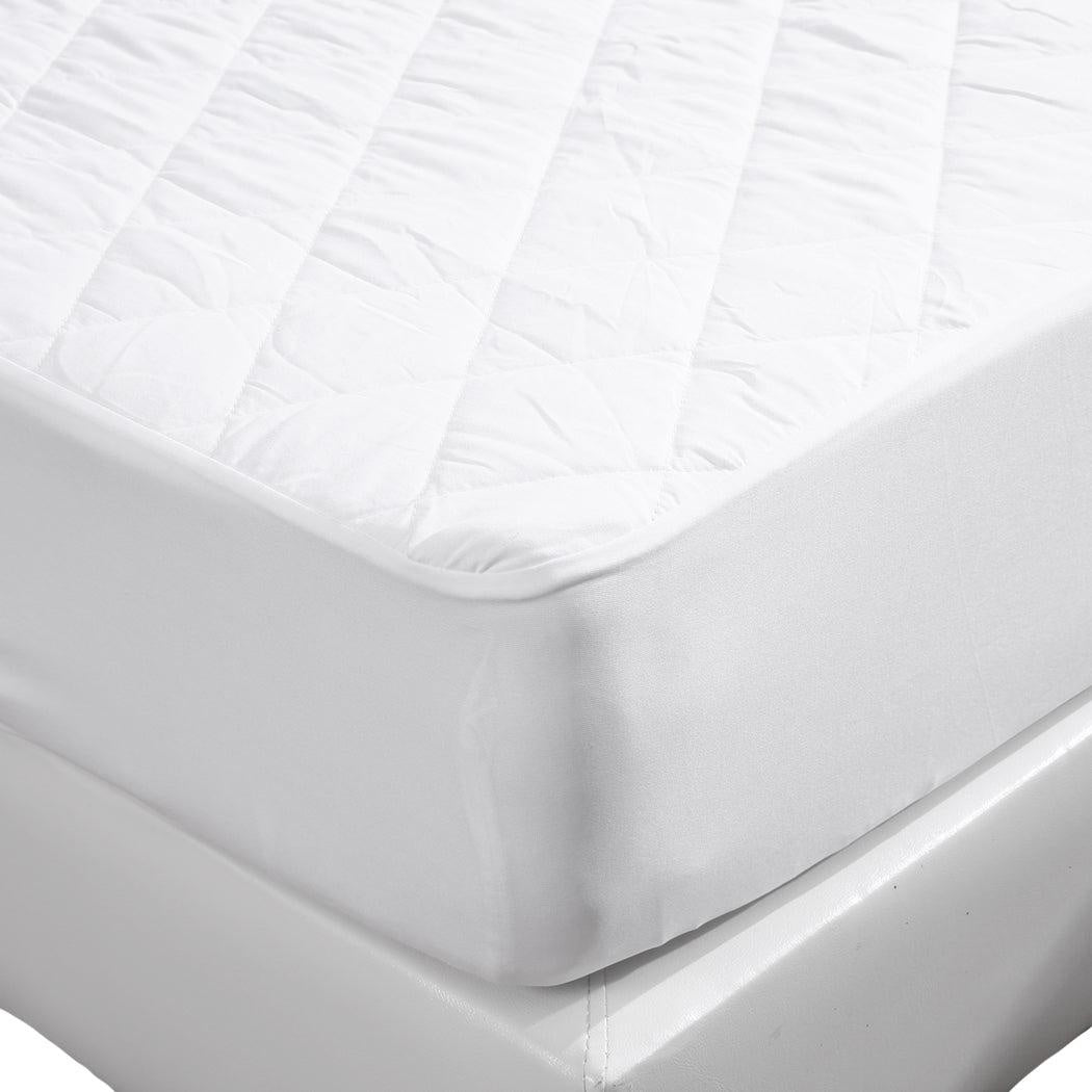 DreamZ Fully Fitted Waterproof Microfiber Mattress Protector in Queen Size Deals499